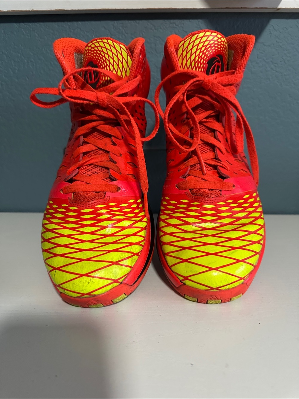 Derrick Rose Mens orange  & Yellow Basketball Shoes -